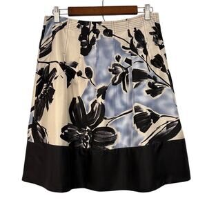 BCBG Maxazria Silk Skirt Size 4 Knee Length Floral Side Zip Lined